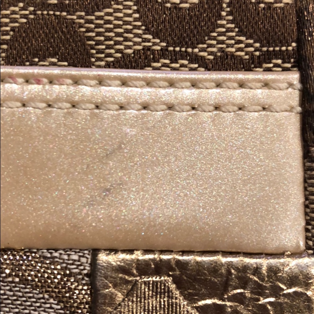 Coach wristlet - Picture 2 of 6
